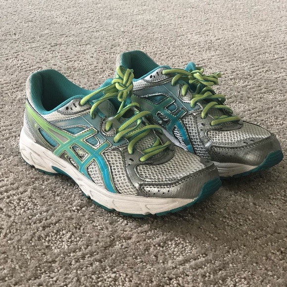 Asics athletic shoes! - Picture 2 of 4